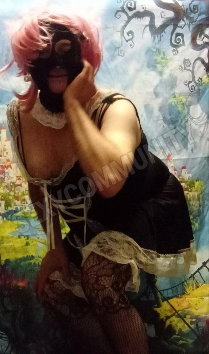 Advertisement (8513402) - SissyFatima 2