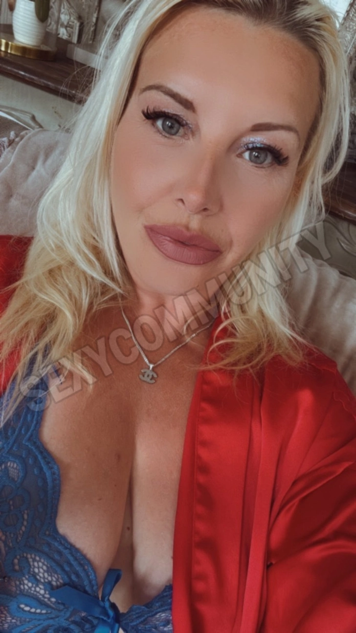 Advertisement (8727685) - Leaafranchesca0 1
